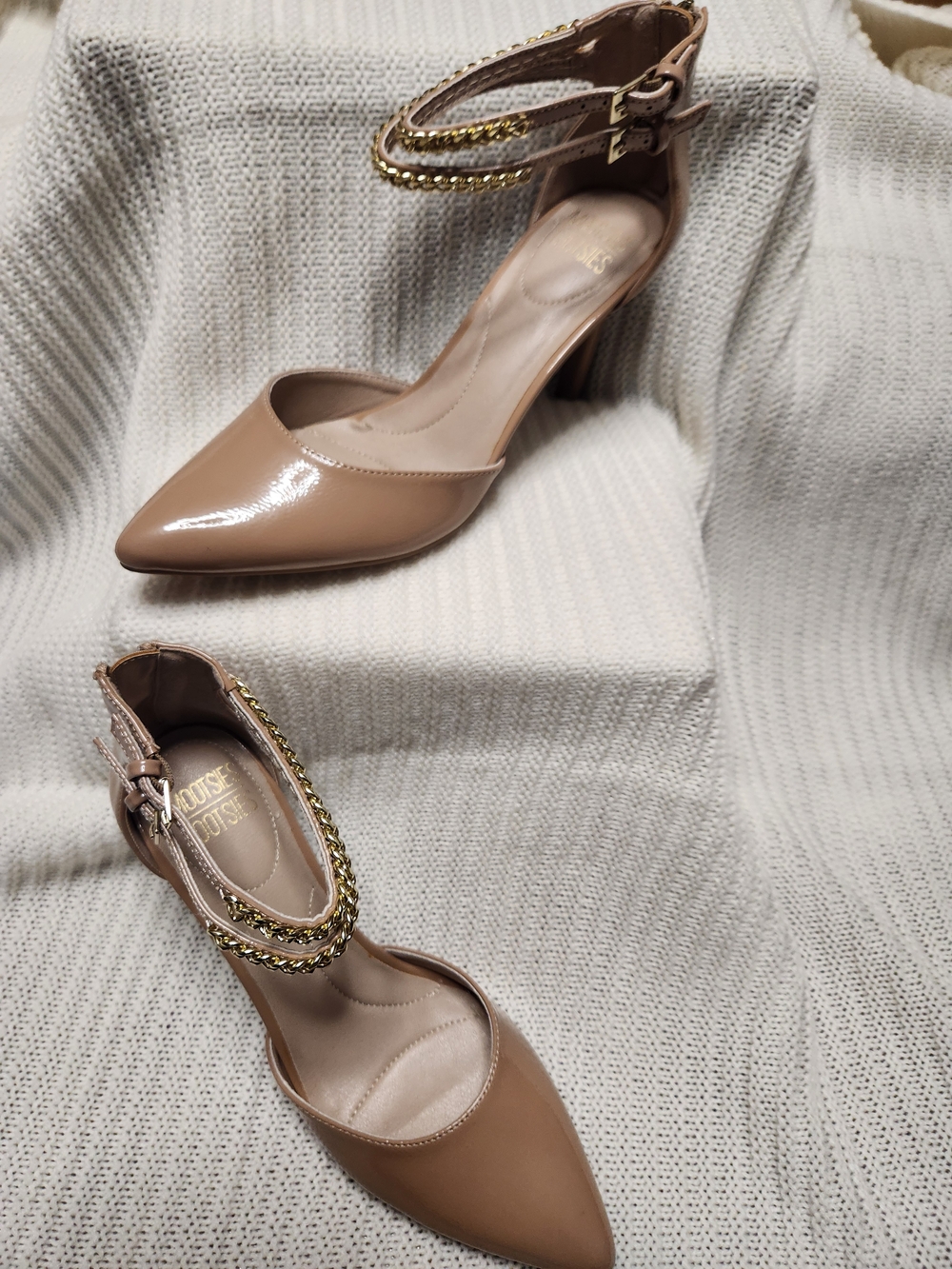 Mootsies Tootsies Nude Patent Pointed-Toe Heels with Gold Chain Anklet